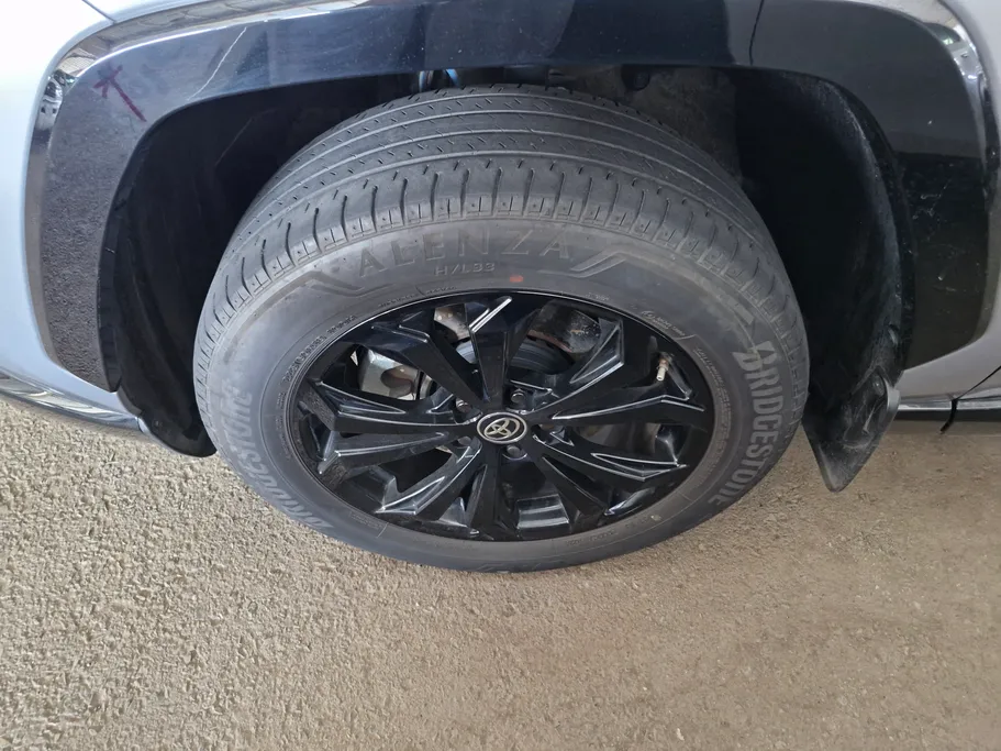 2024 Toyota RAV4 XLE HEV 