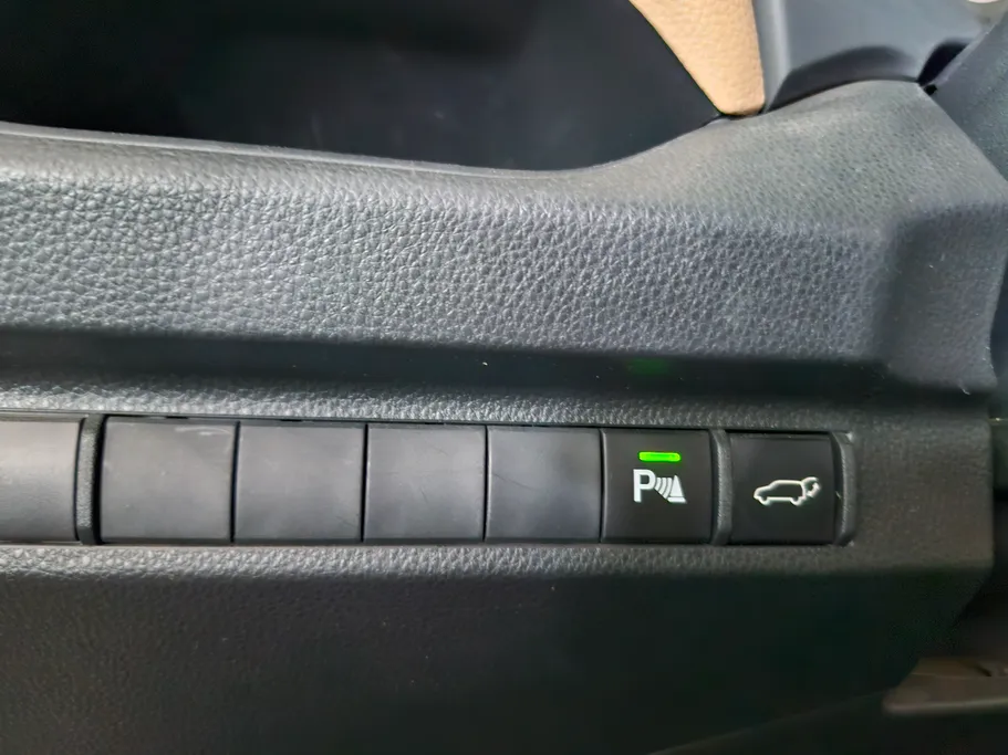 2024 Toyota RAV4 XLE HEV 