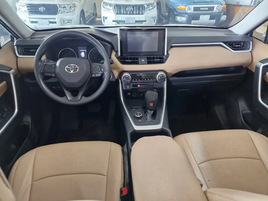 2024 Toyota RAV4 XLE HEV 