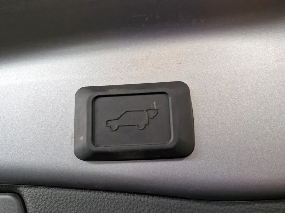 2024 Toyota RAV4 XLE HEV 