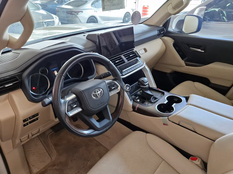 2023 Toyota Land Cruiser GXR5 