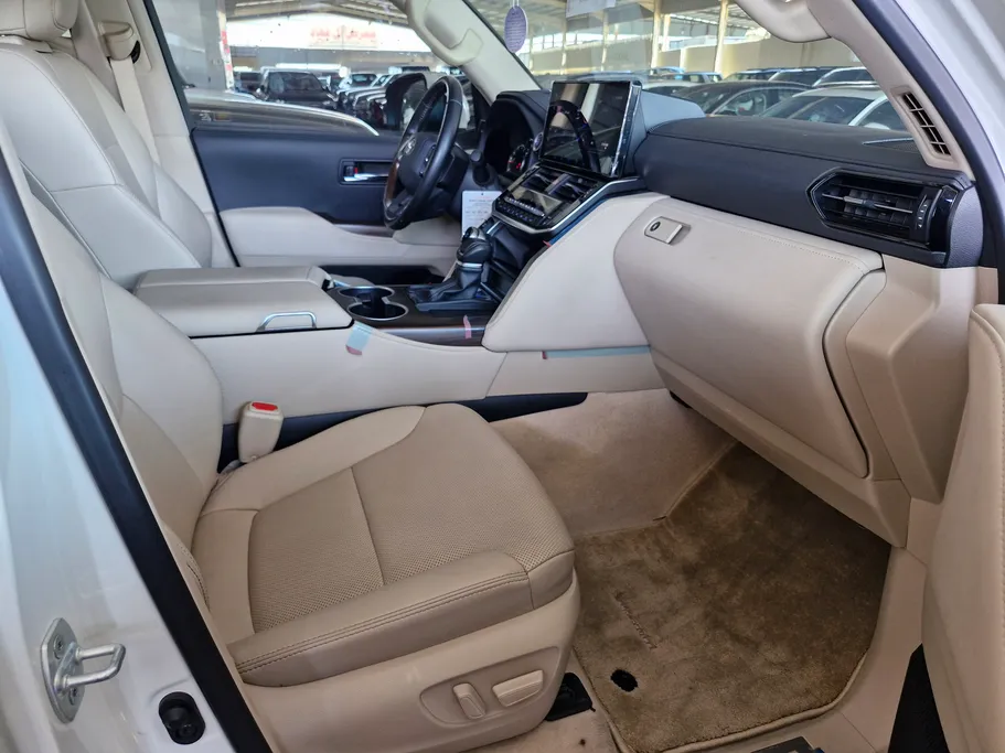 2023 Toyota Land Cruiser GXR5 