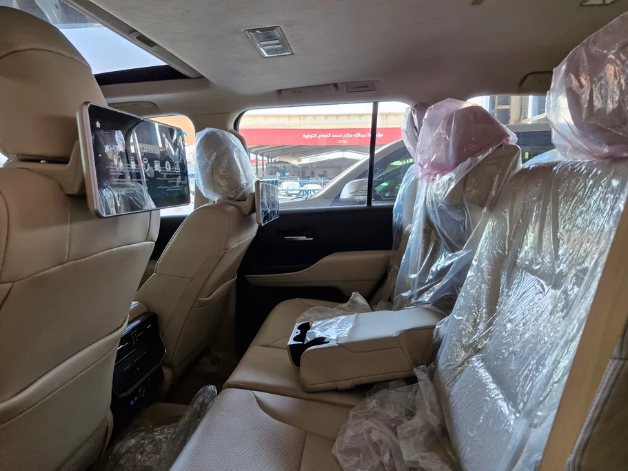 2023 Toyota Land Cruiser GXR5 