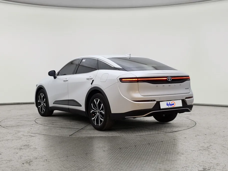 2023 Toyota Crown Premium 