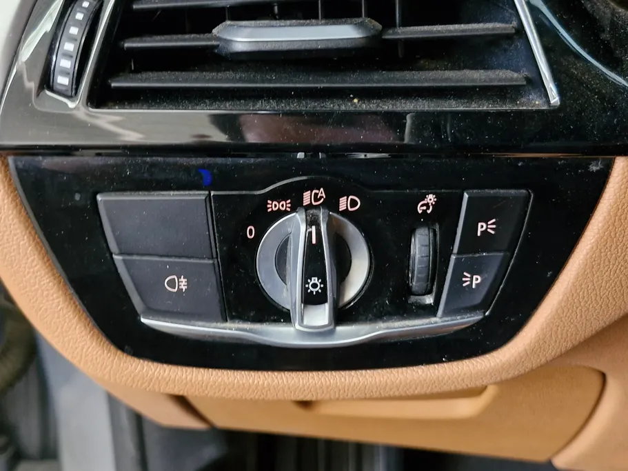 2023 BMW 5 Series 520i 