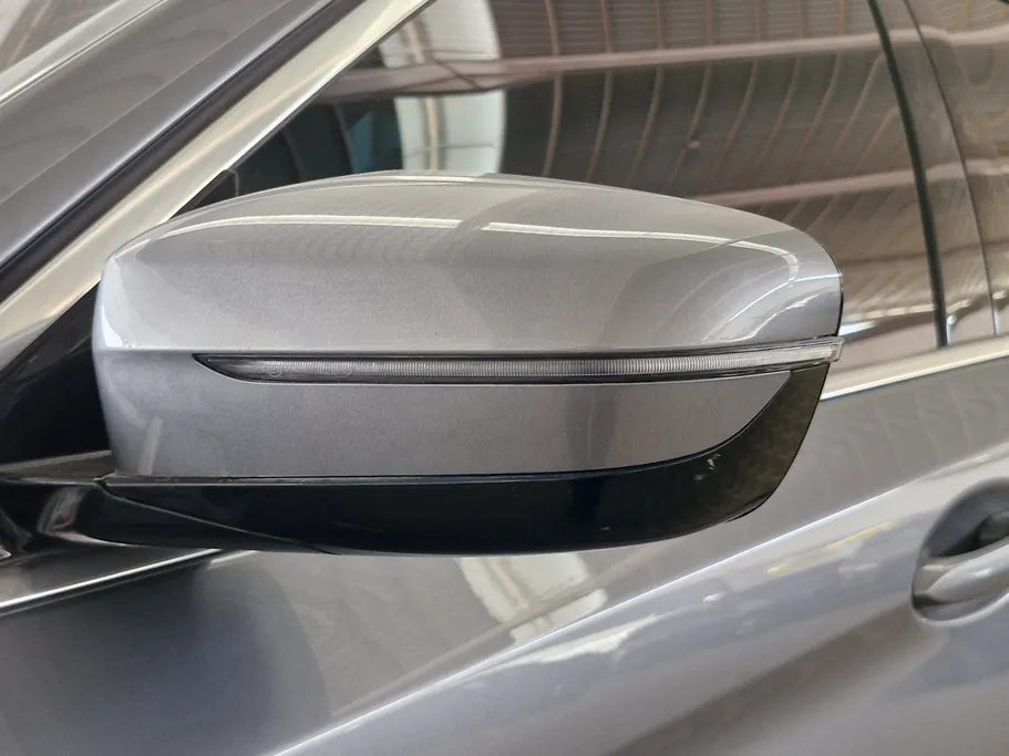 2023 BMW 5 Series 520i 