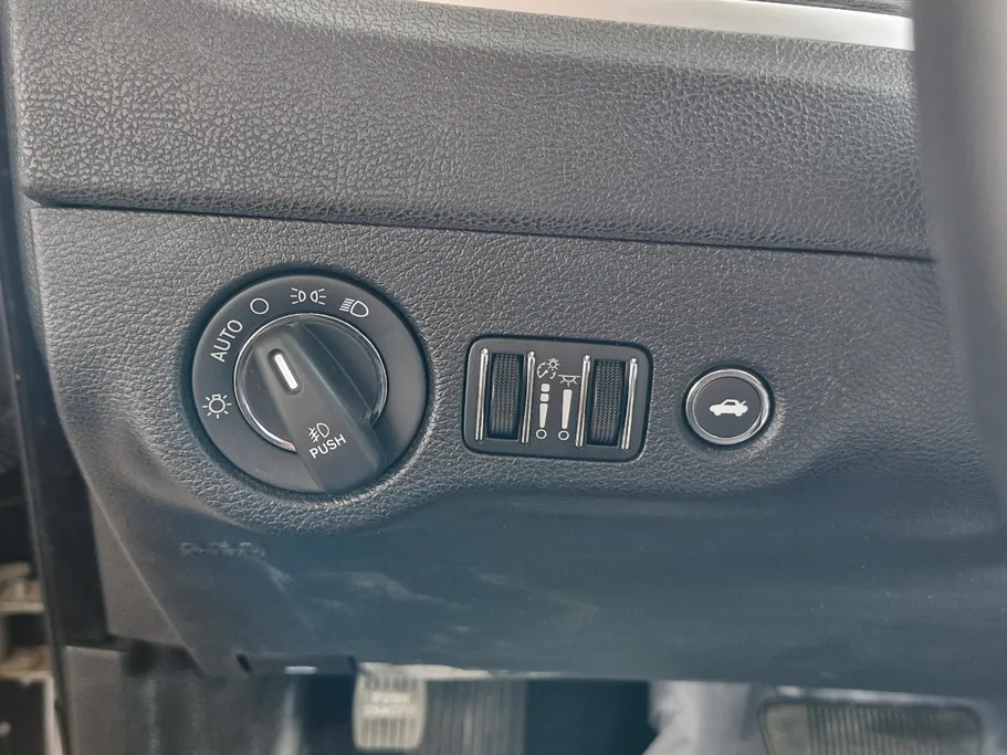 كرايسلر 300 LIMITED 2021 