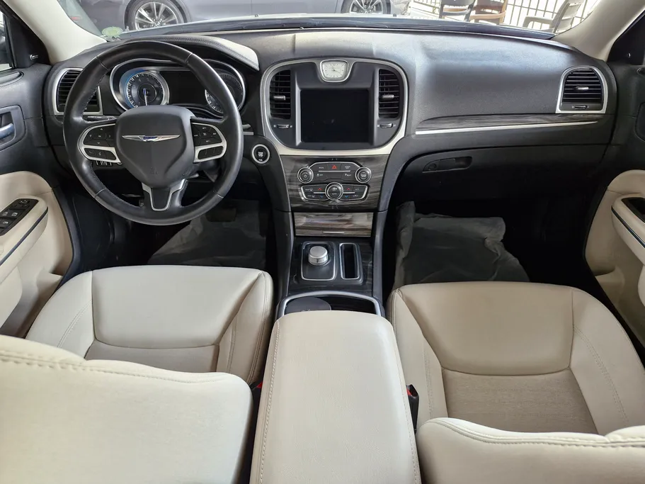 كرايسلر 300 LIMITED 2021 