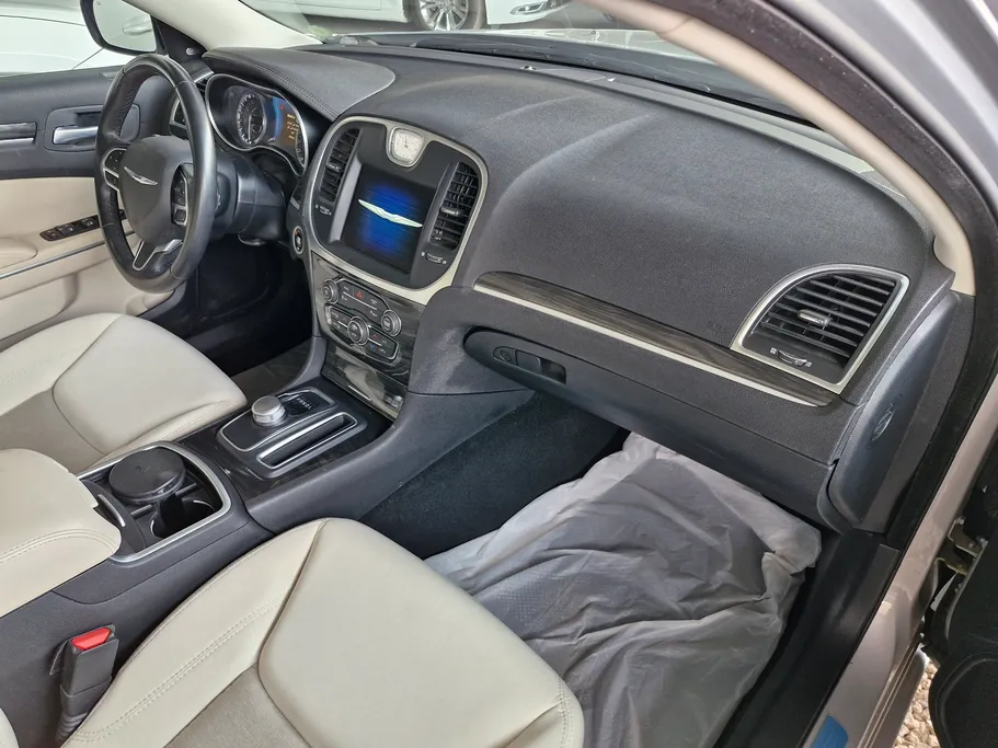 كرايسلر 300 LIMITED 2021 