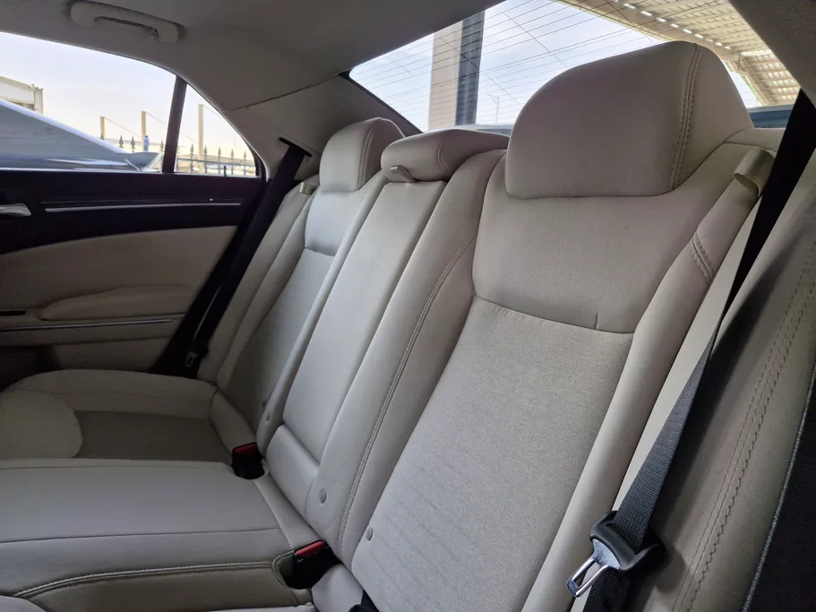 كرايسلر 300 LIMITED 2021 