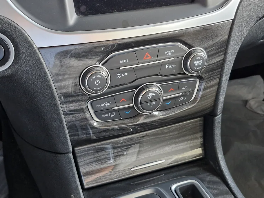 كرايسلر 300 LIMITED 2021 