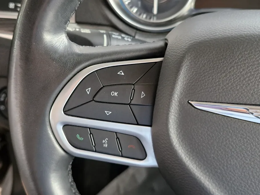 كرايسلر 300 LIMITED 2021 