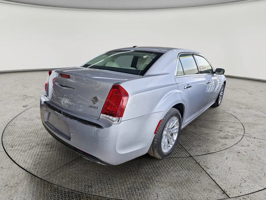 2021 Chrysler 300 LIMITED 