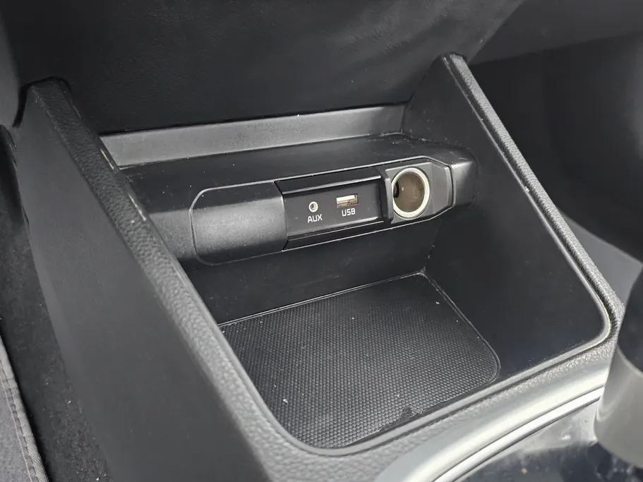 2023 Kia Pegas LX 