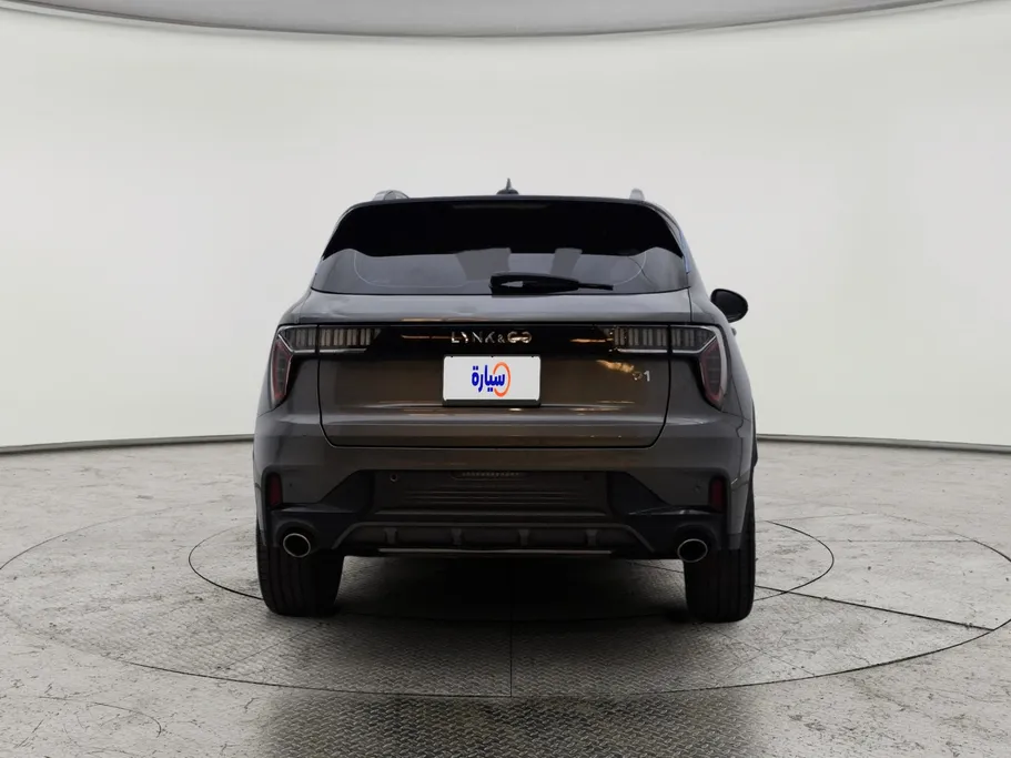 2023 Lynk and Co 01 Louder Pro 