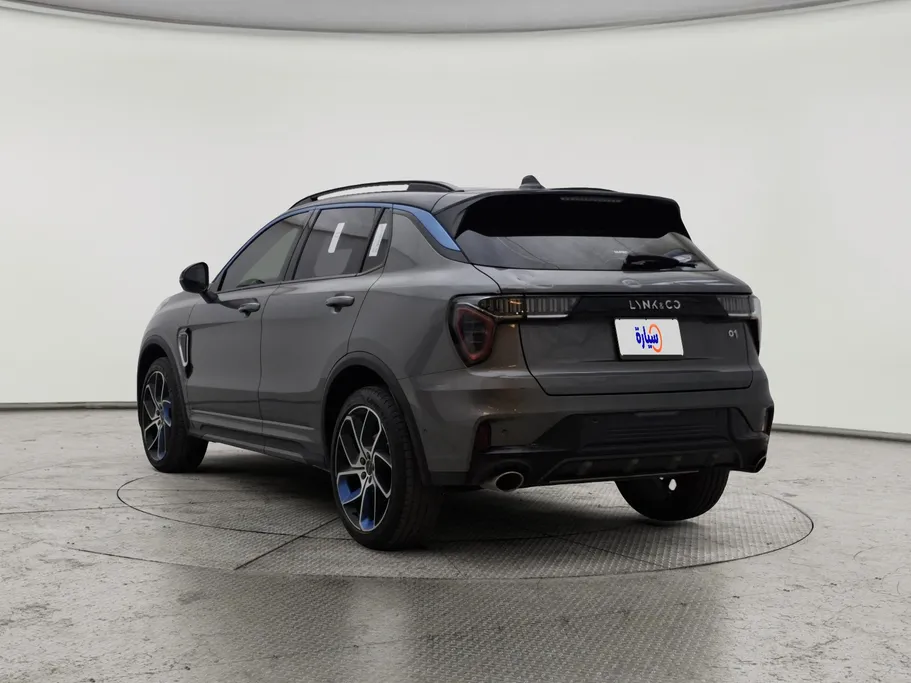 2023 Lynk and Co 01 Louder Pro 