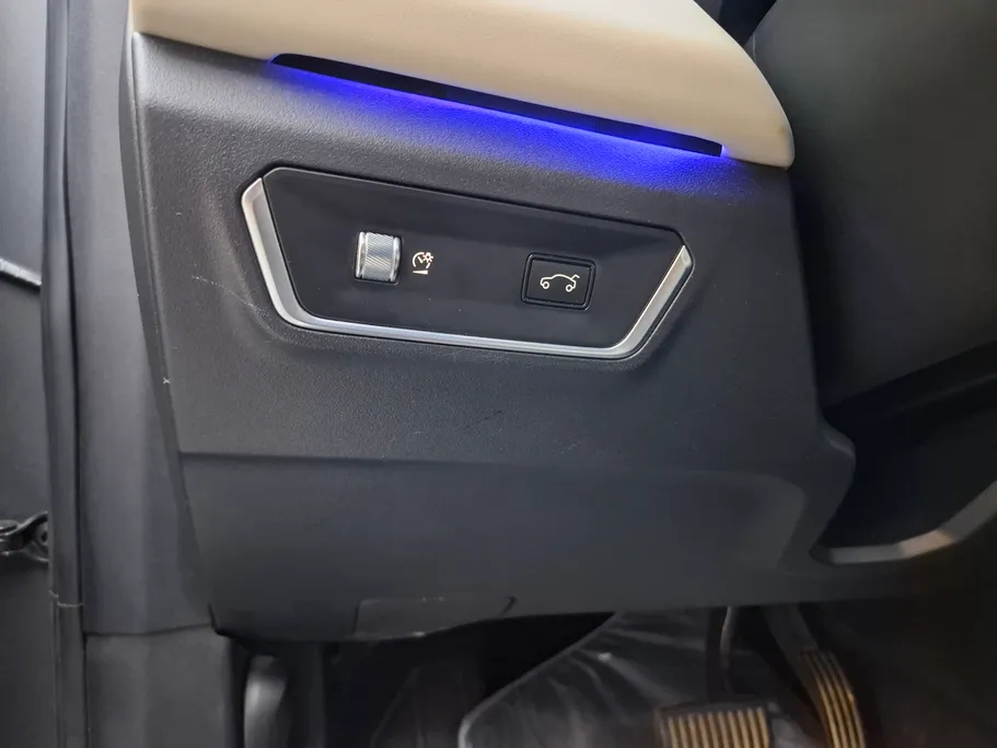 2023 Lynk and Co 01 Louder Pro 