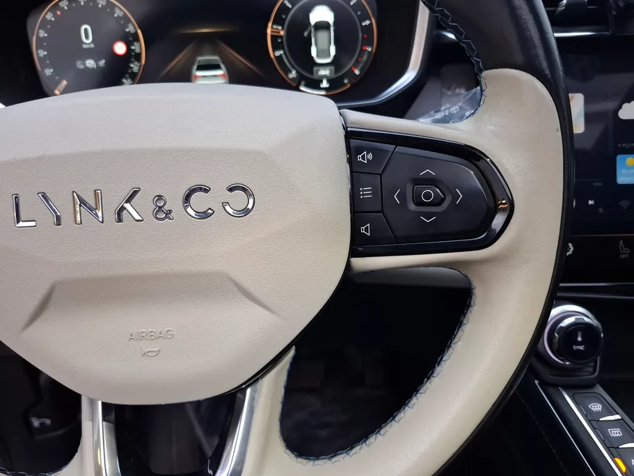 2023 Lynk and Co 01 Louder Pro 