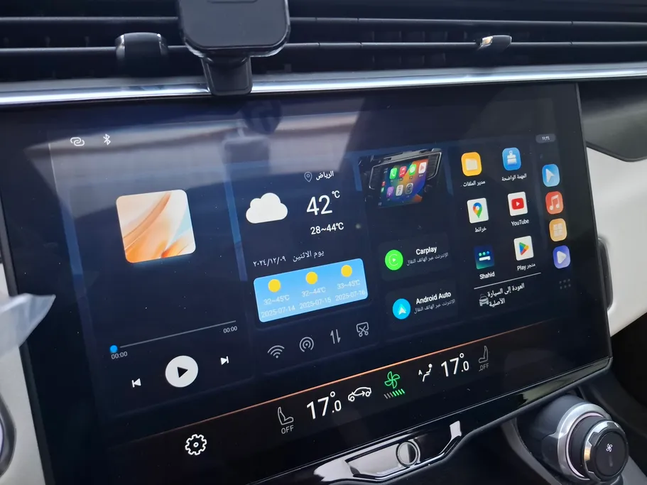 2023 Lynk and Co 01 Louder Pro 