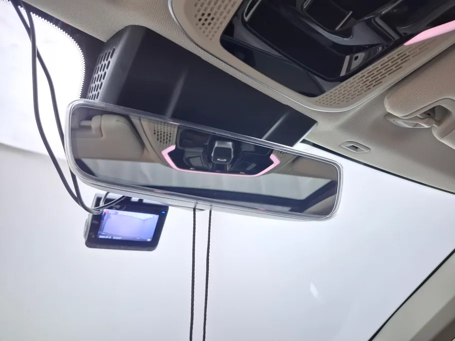2023 Lynk and Co 01 Louder Pro 