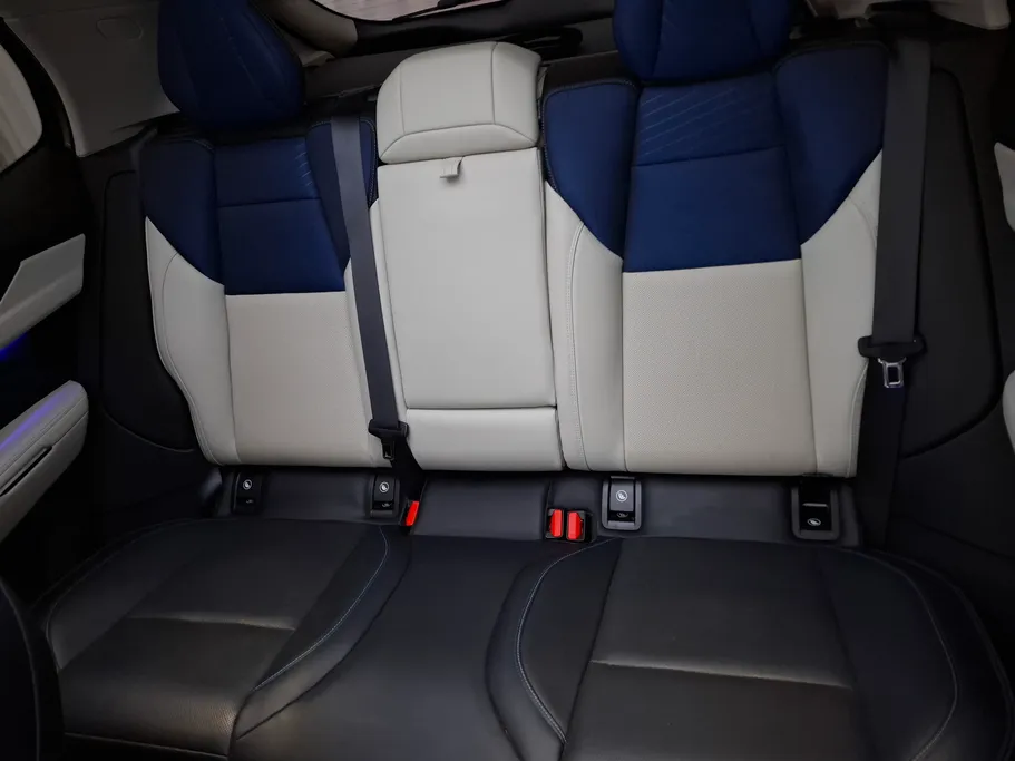 2023 Lynk and Co 01 Louder Pro 