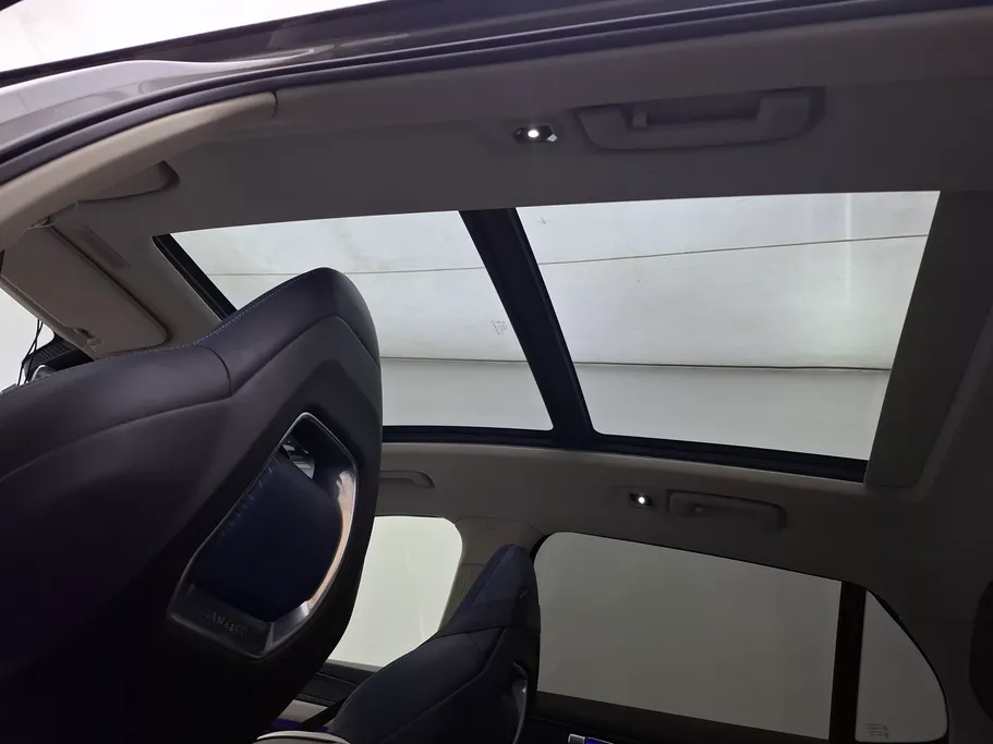 2023 Lynk and Co 01 Louder Pro 
