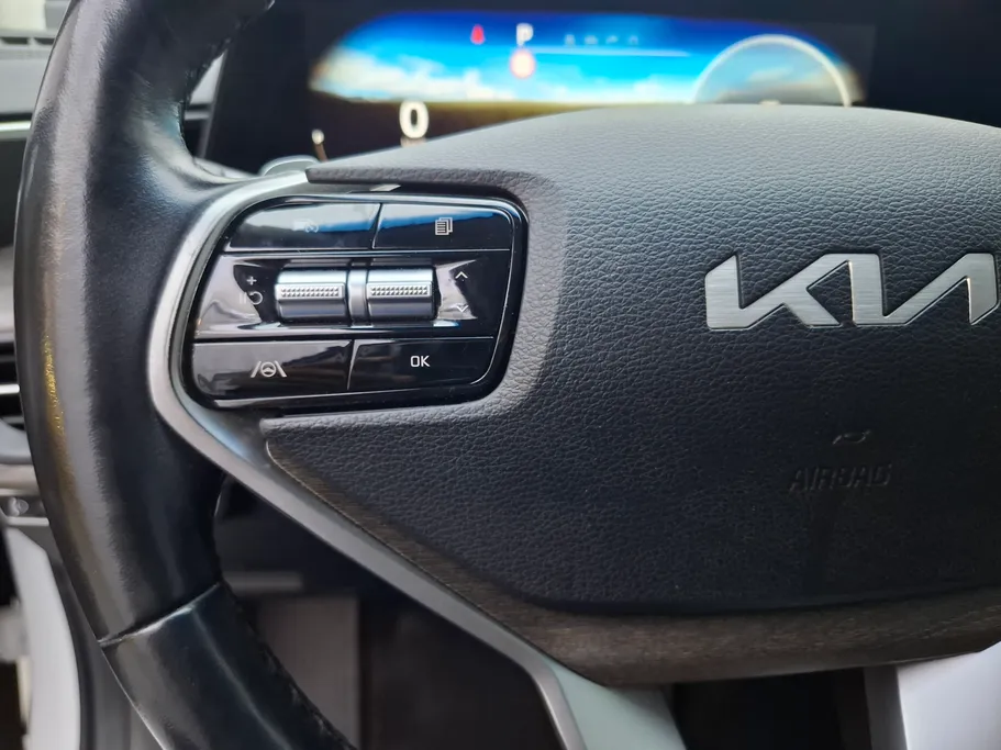 2022 Kia K8 EX 