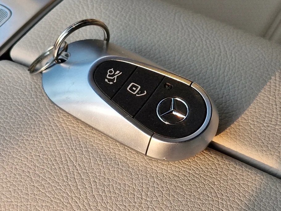 2022 Mercedes C 300 