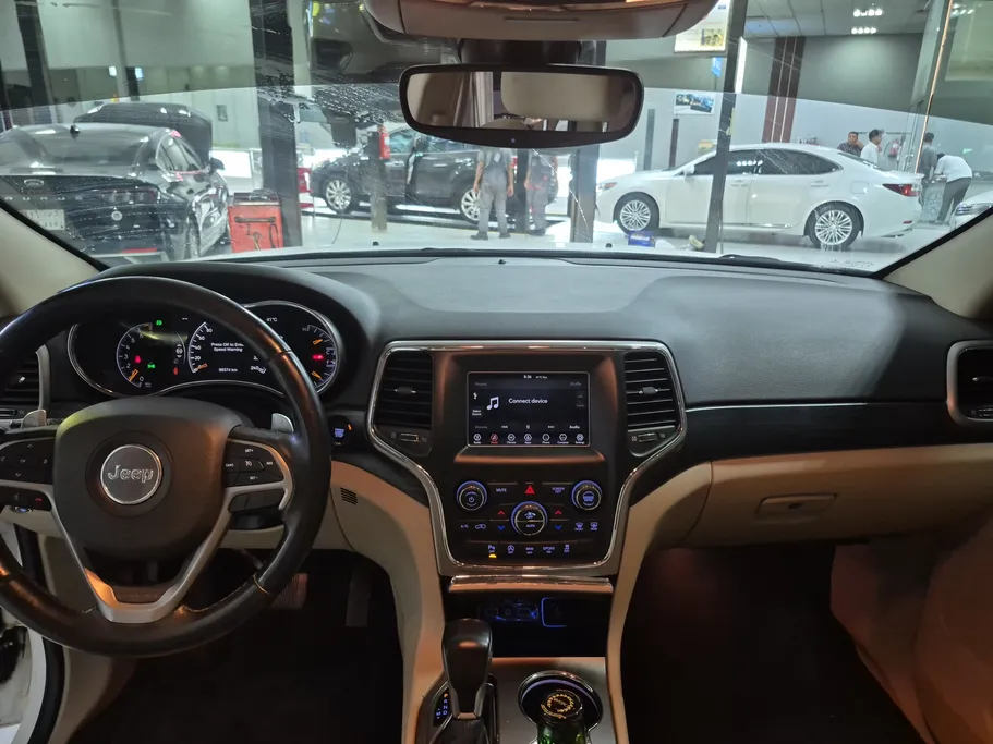 2020 Jeep Grand Cherokee لاريدو 