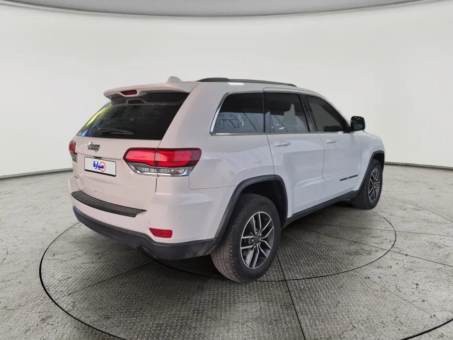 2020 Jeep Grand Cherokee لاريدو 