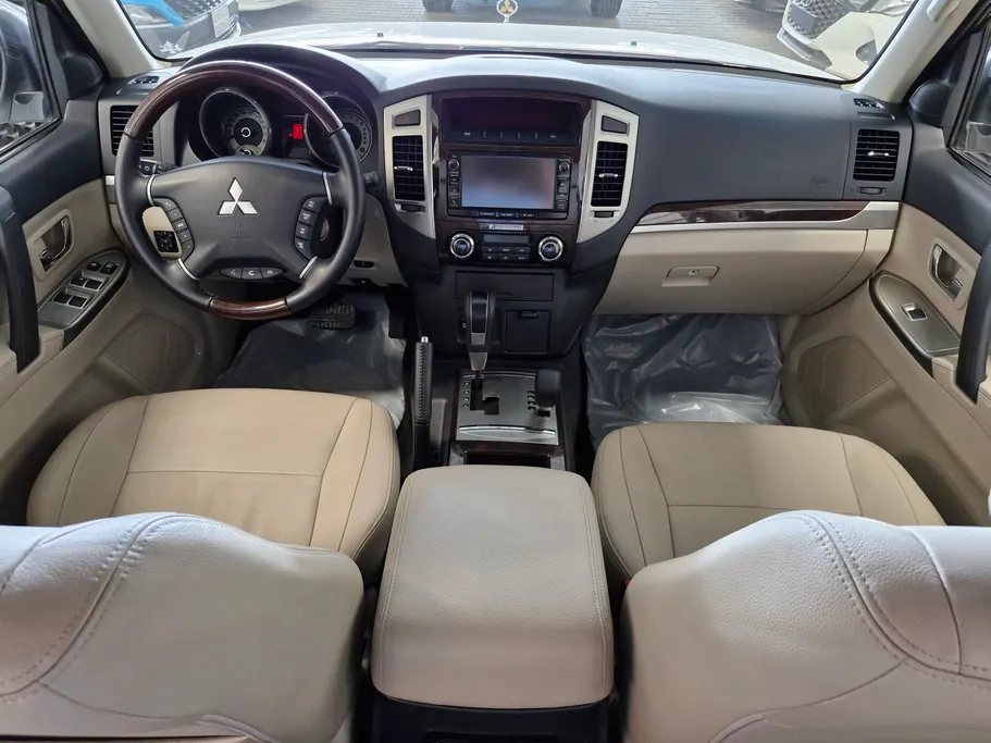 2022 Mitsubishi Pajero GLS 5Doors 