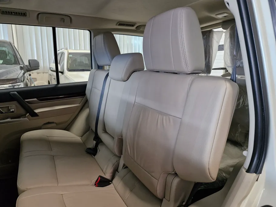 2022 Mitsubishi Pajero GLS 5Doors 