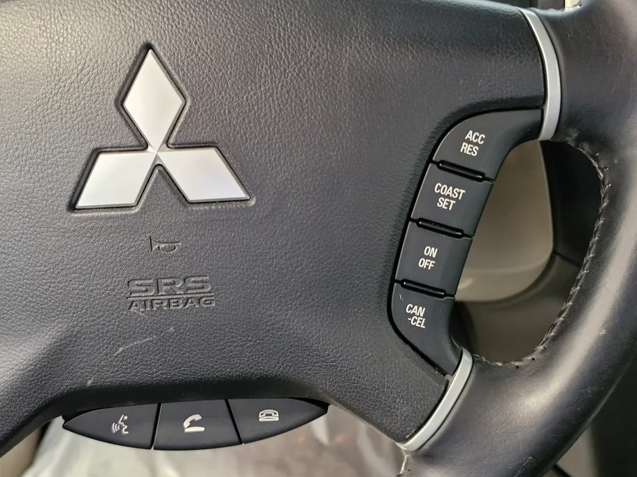 2022 Mitsubishi Pajero GLS 5Doors 