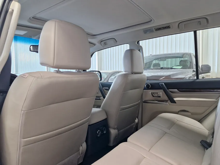2022 Mitsubishi Pajero GLS 5Doors 