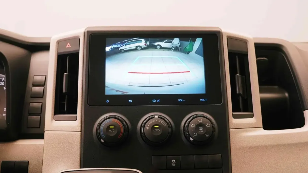 2025 Toyota Haice بضاعة سقف عالي 