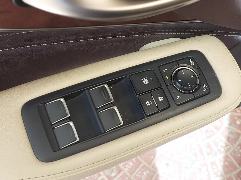 2020 Lexus LS 500 