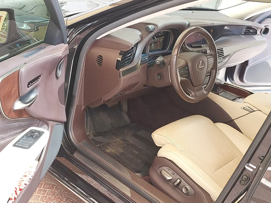 2020 Lexus LS 500 