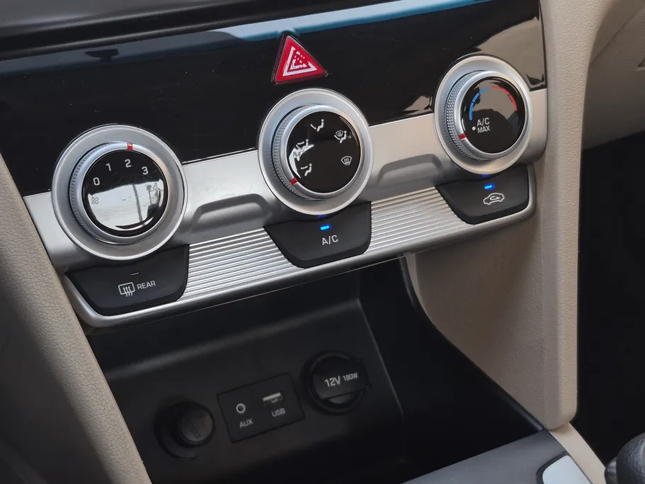 2019 Hyundai Elantra GL 