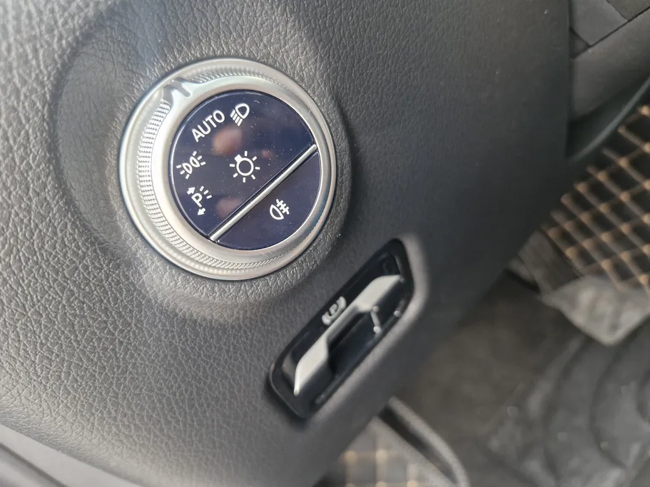 2025 Mercedes C 200 
