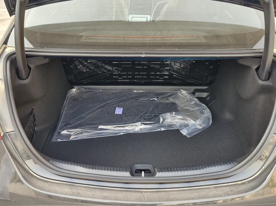 2025 Mercedes C 200 