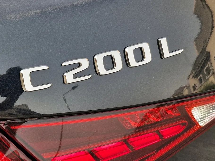2025 Mercedes C 200 