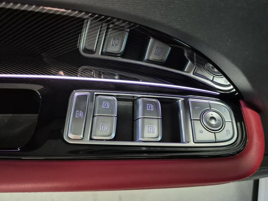 2024 Hongqi HS3 Flagship Two Tone 