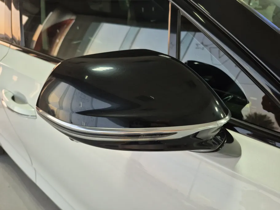 2024 Hongqi HS3 Flagship Two Tone 