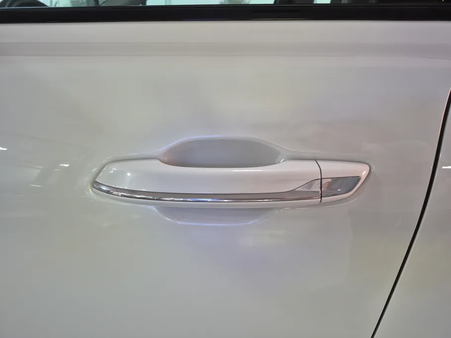 2024 Hongqi HS3 Flagship Two Tone 