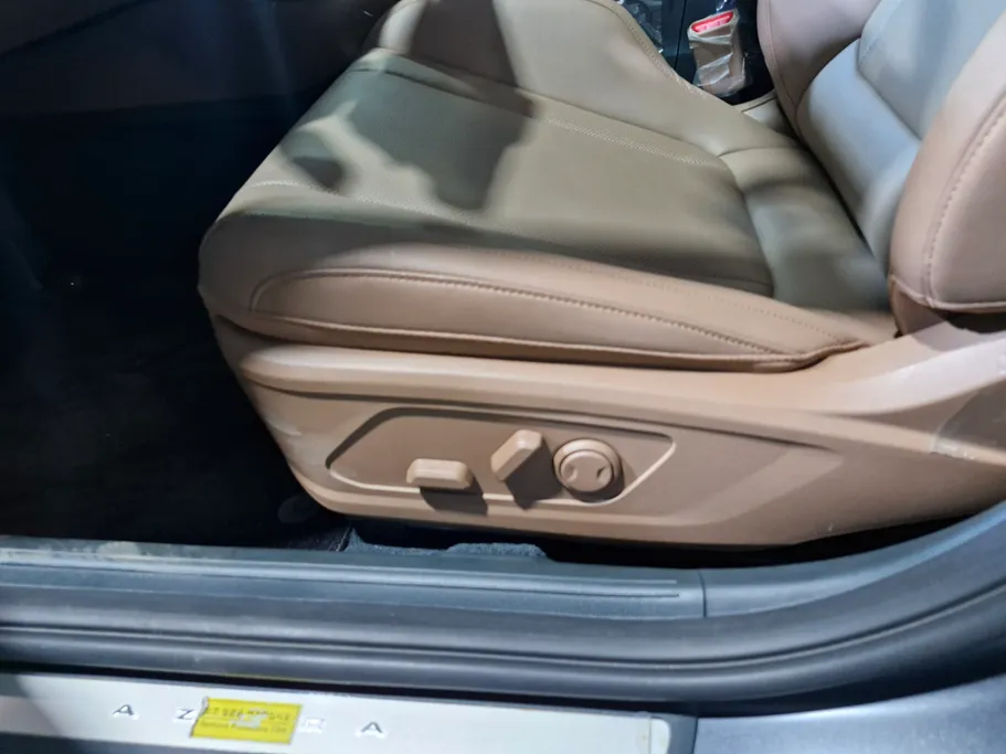 2025 Hyundai Azera Classic 