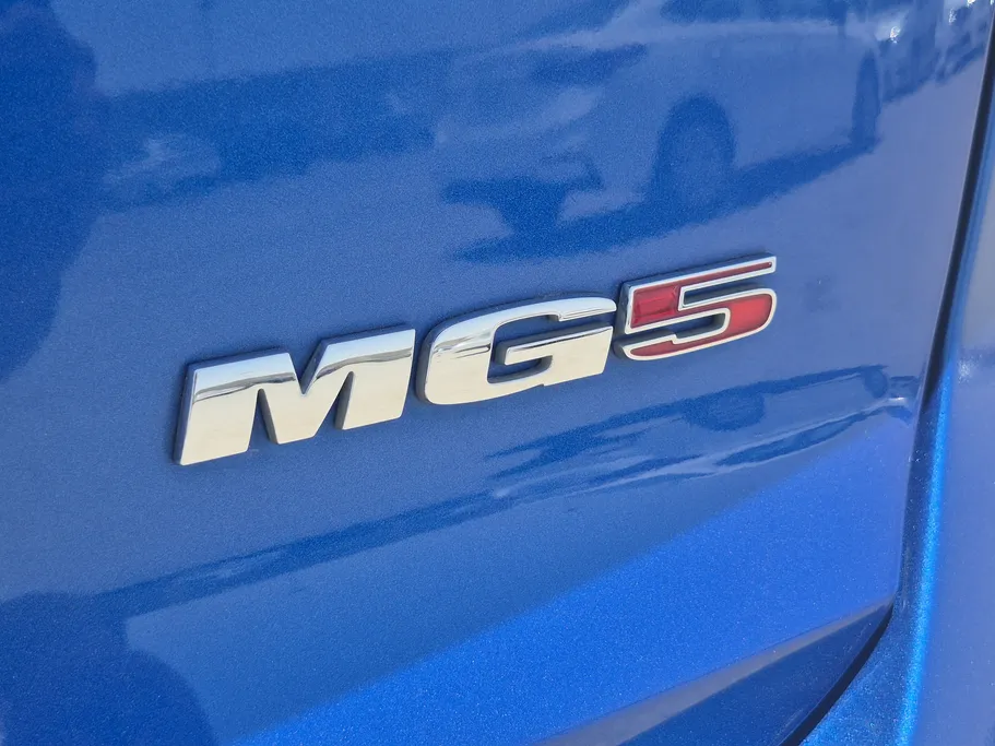 2022 MG 5 COM 