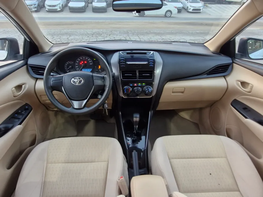 2022 Toyota Yaris  Y 