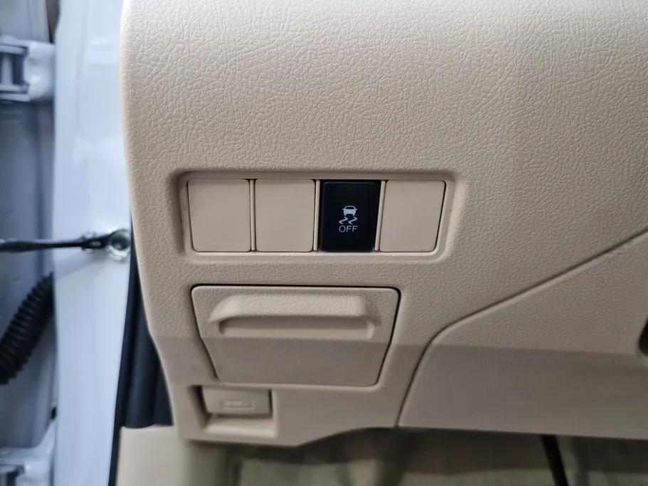 2022 Toyota Yaris  Y 