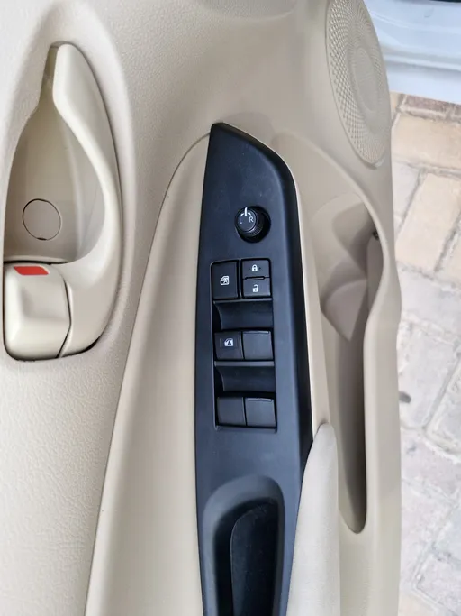 2022 Toyota Yaris  Y 