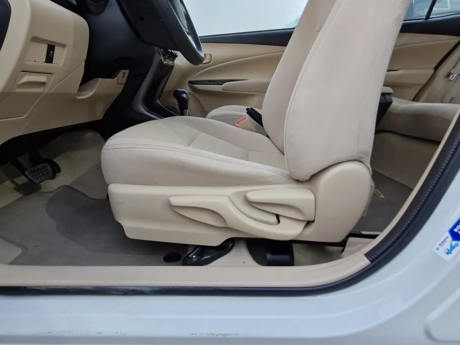 2022 Toyota Yaris  Y 